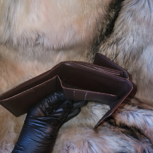 Authentic Vintage Louis Vuitton Damier Ebene Elise Compact Snap Wallet - Picture 5 of 13